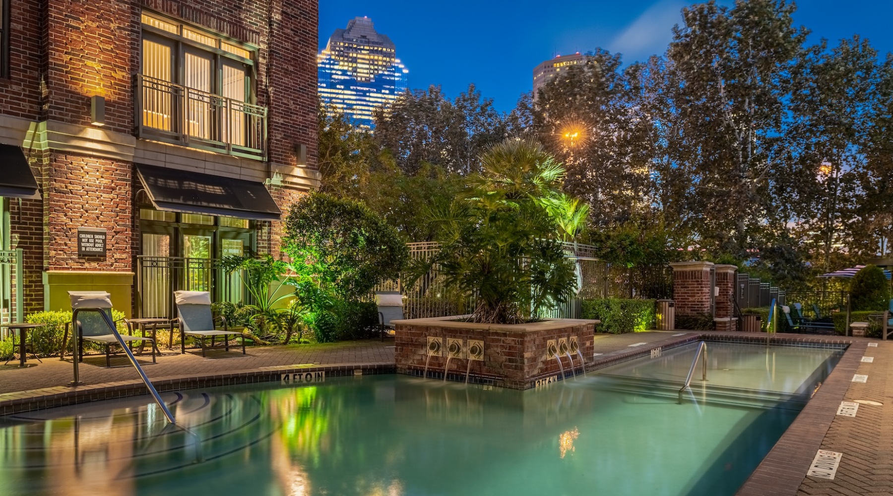 Community pool at Sabine Street Lofts Community pool at Sabine Street Lofts